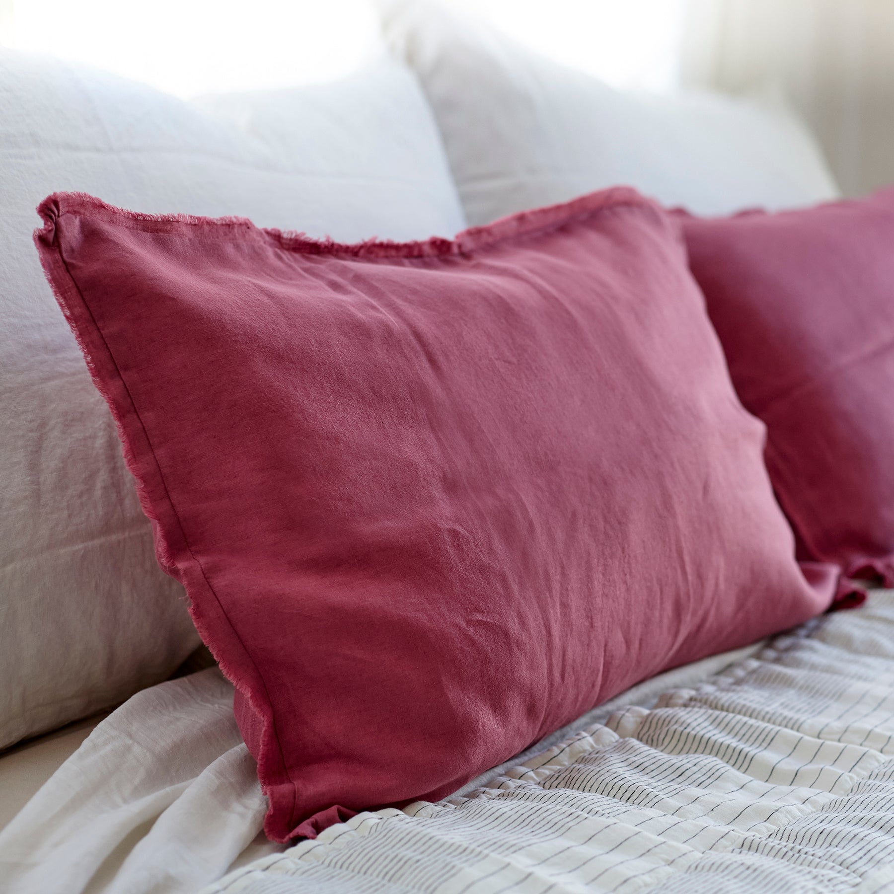 Pair of Linen Pillowcases in Raspberry