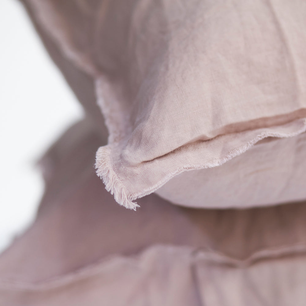 Pair of Linen Pillowcases in Rosewater